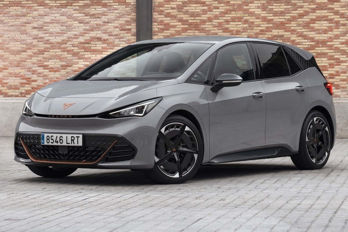 Desde Octubre del año pasado los dueños de un CUPRA Born no pueden conducirlo, esta es la razón.