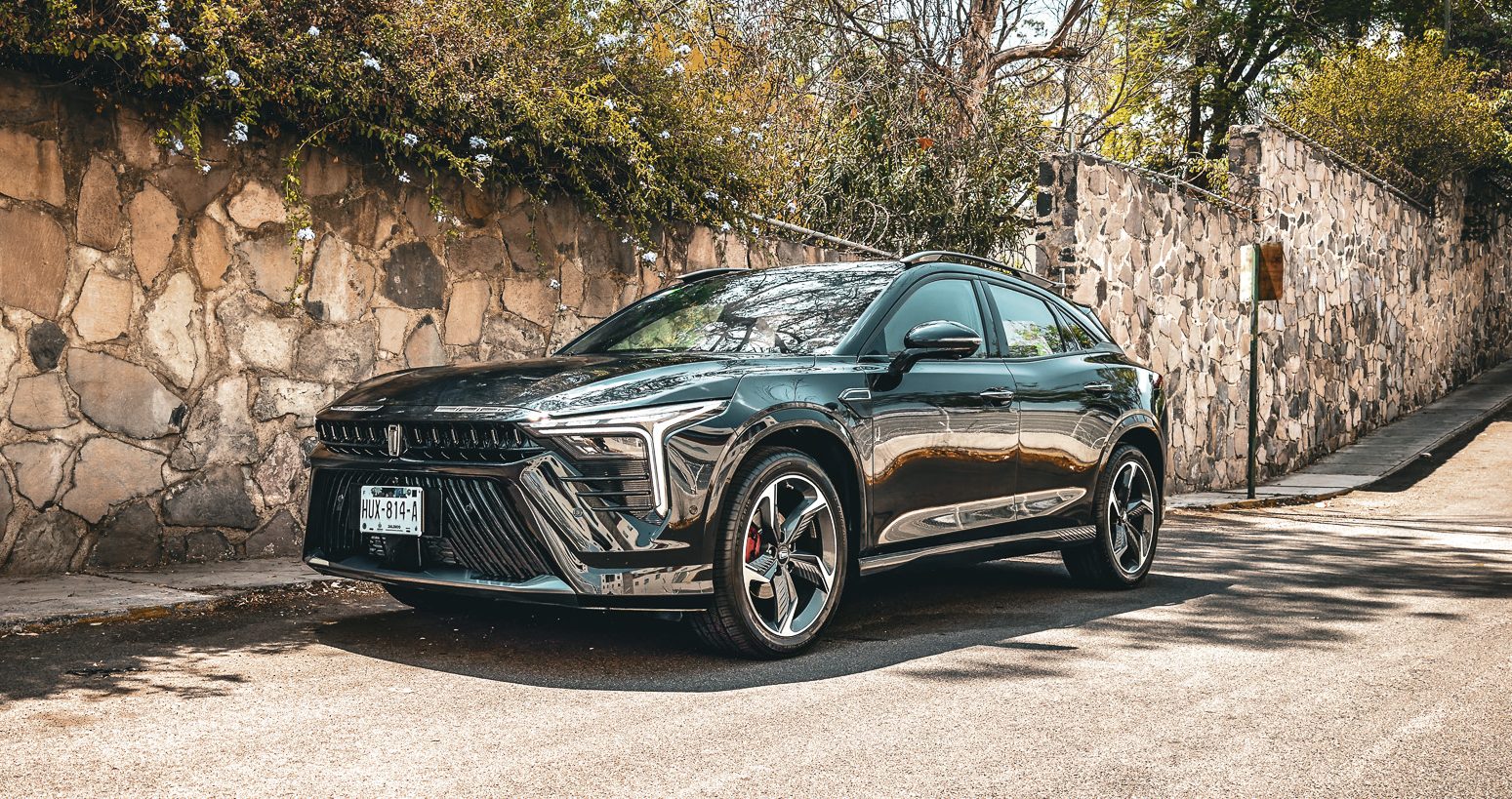 Bestune B70S, sorprende el buen manejo y le falta equipo