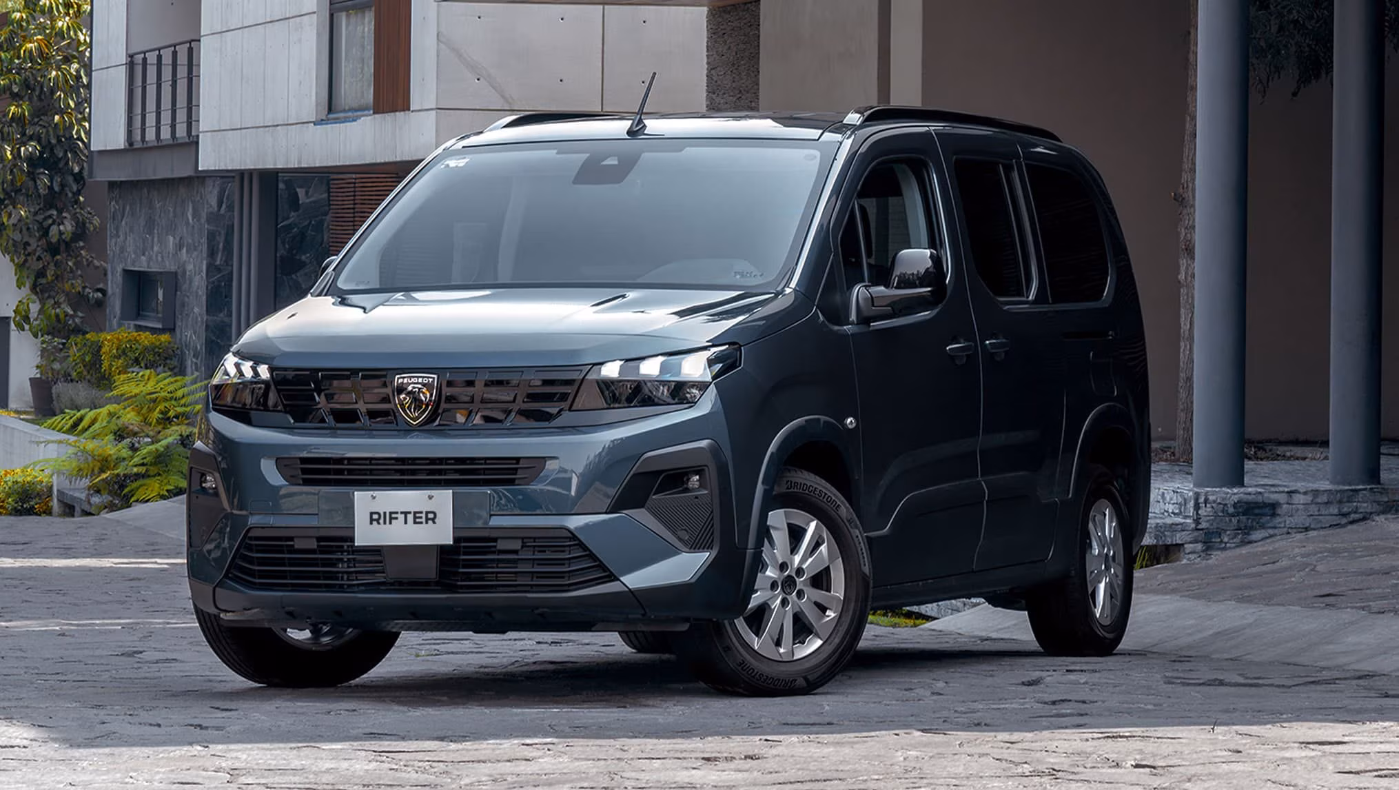 Peugeot Rifter 2025, por fin llega con más seguridad