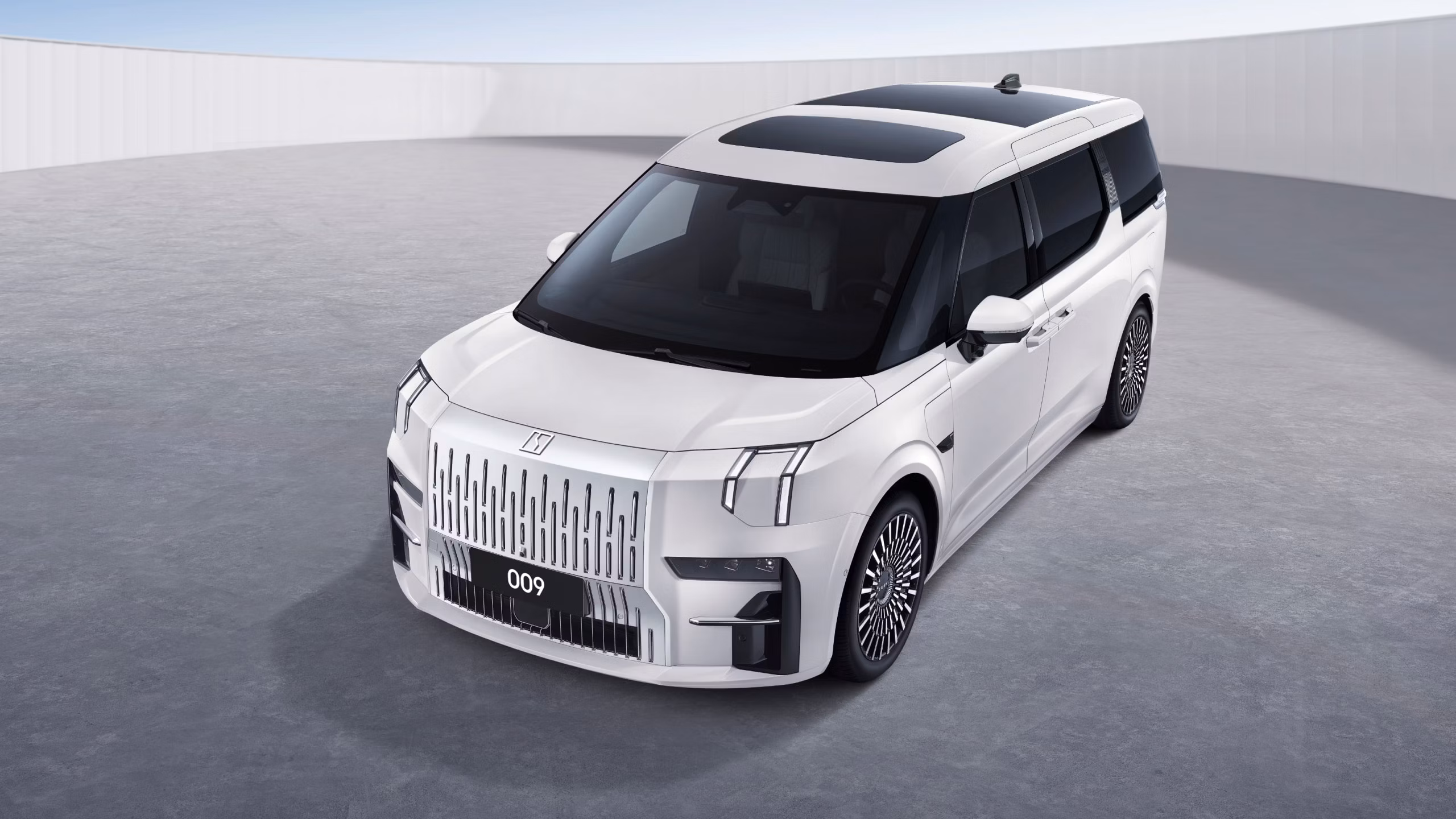 Zeekr 009, la minivan de 2MPD que llegará este año a México