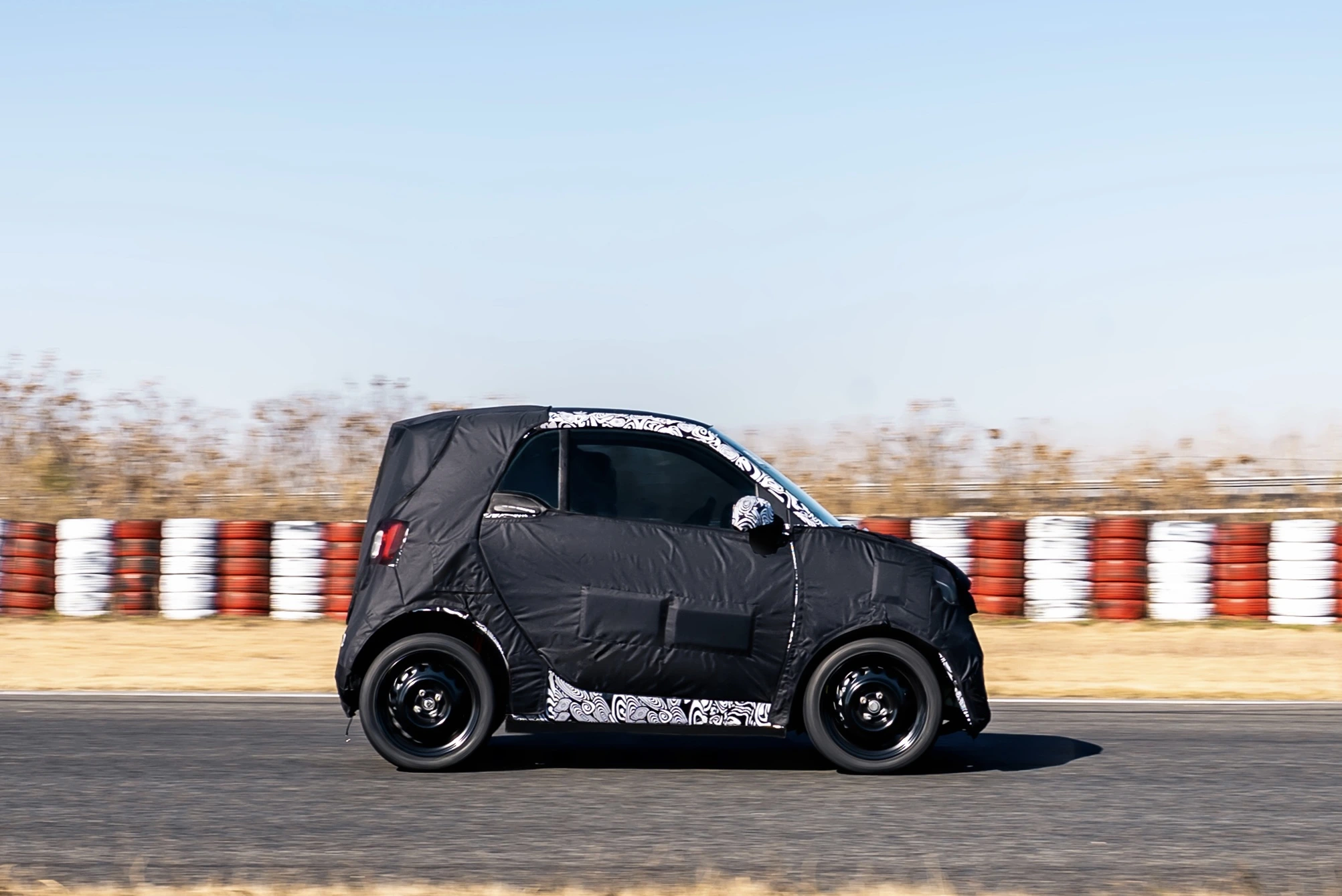 El smart fortwo está de regreso con una nueva generación - Autospecs